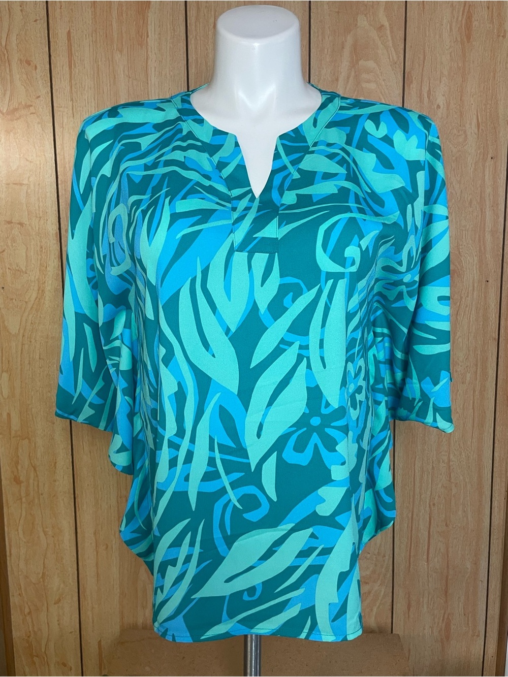 Belle by Kim Gravel Teal & Aqua Geometric Print Top SZ - S